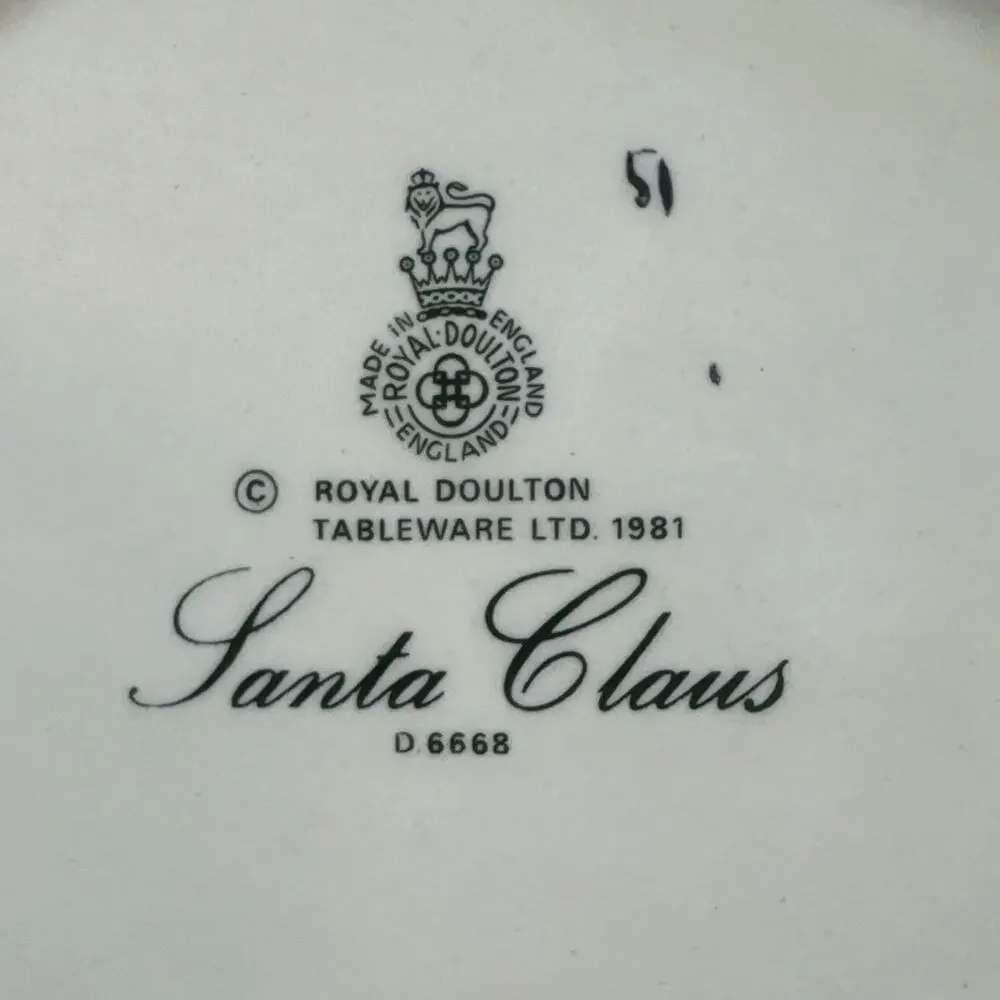 VINTAGE 1981 ROYAL DOULTON CHARACTER JUG SANTA CLAUS w/Doll Handle #D6668